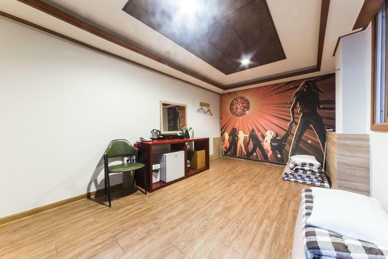 Pocheon Royal Hotel Kültér fotó