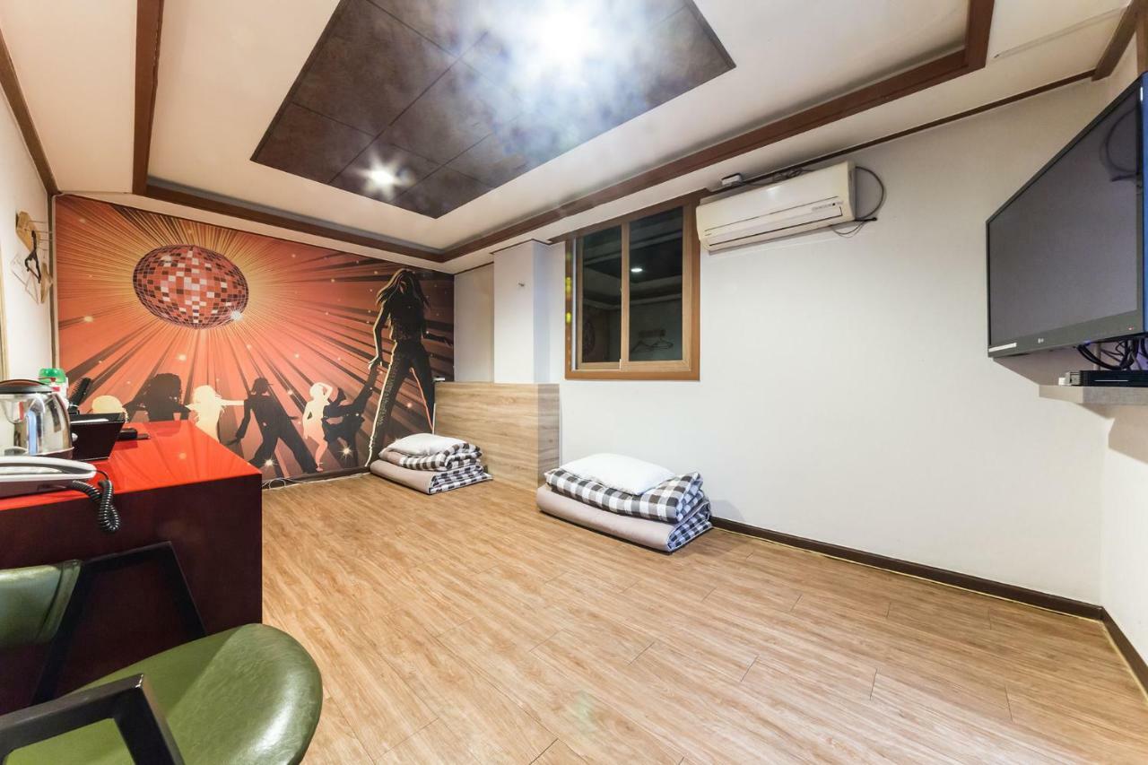 Pocheon Royal Hotel Kültér fotó